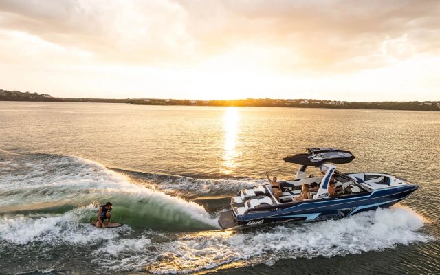 TAPS 3T; Just push 'GO' and TAPS 3T will show you a new level of surf and wake performance.