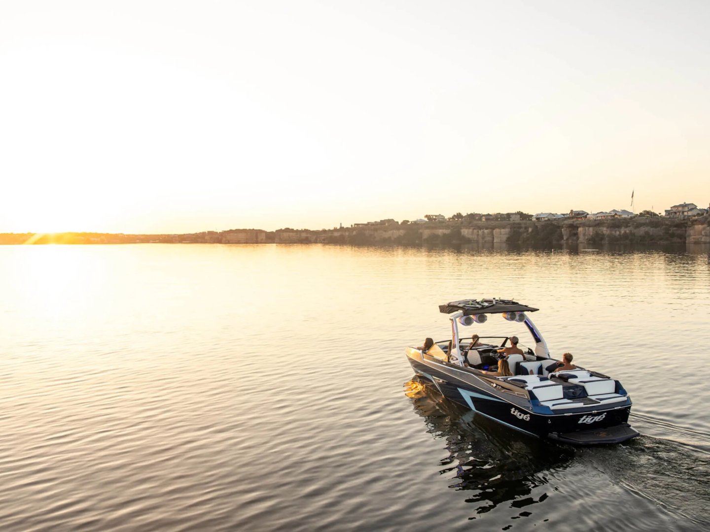 Alpha E3+ with SolidShade Alpha E3+ with SolidShade