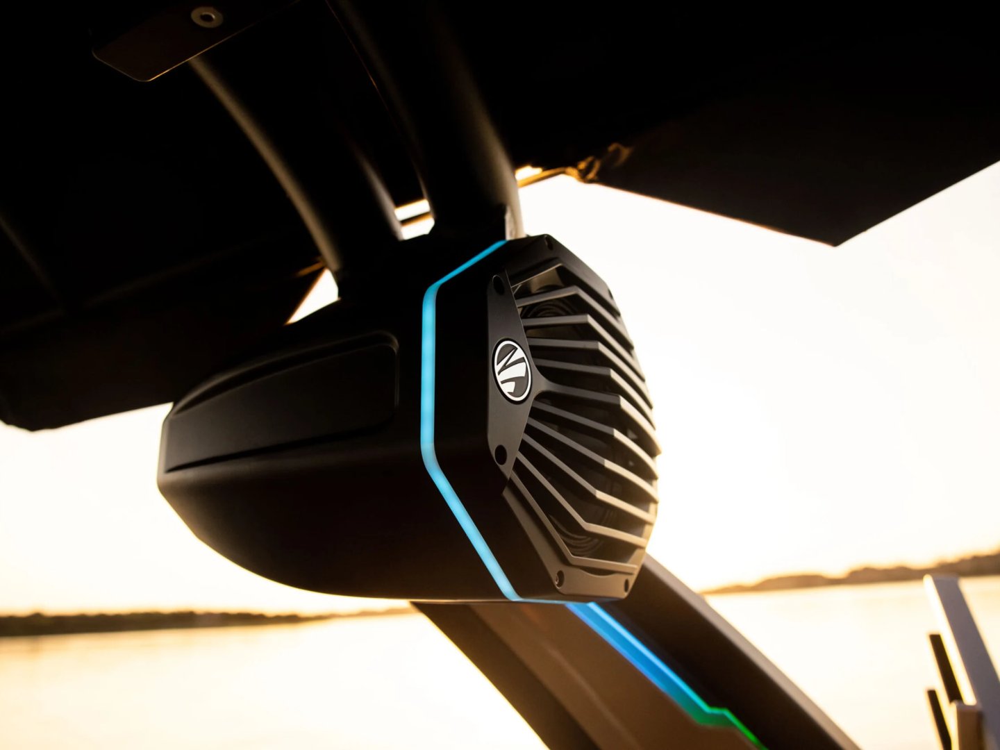 Alpha E3+ with SolidShade Alpha E3+ with SolidShade