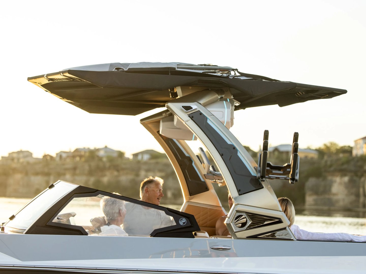 Ultré ZX Class Exclusive Features Ultré ZX Class Exclusive Features